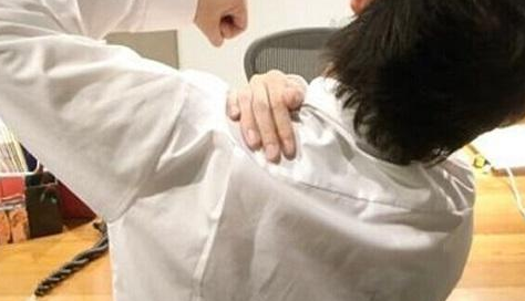如何自我診斷肩周炎？玄鹿中頻治療儀